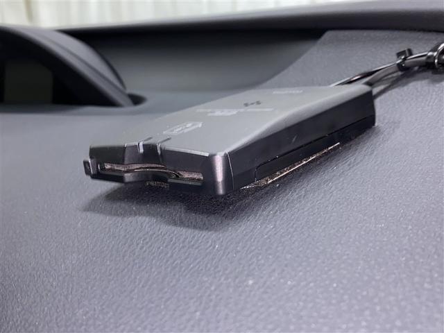 プリウス Ｓ　４ＷＤ　メモリーナビ　ミュージックプレイヤー接続可　バックカメラ　衝突被害軽減システム　ＥＴＣ　ＬＥＤヘッドランプ（18枚目）