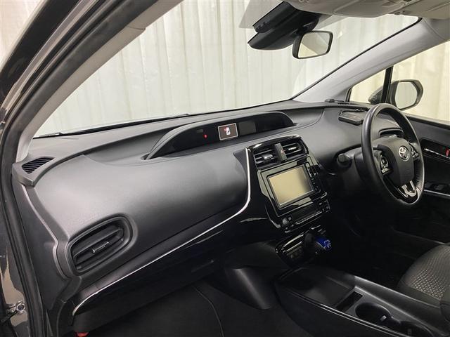 プリウス Ｓ　４ＷＤ　メモリーナビ　ミュージックプレイヤー接続可　バックカメラ　衝突被害軽減システム　ＥＴＣ　ＬＥＤヘッドランプ（21枚目）