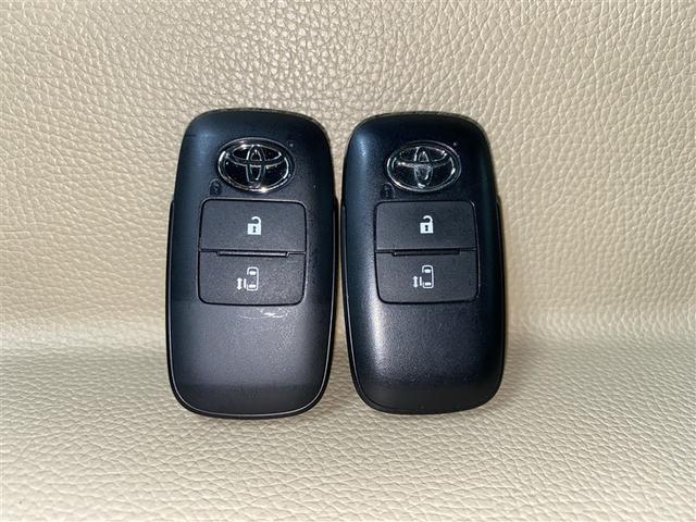 ルーミー Ｘ　４ＷＤ　衝突被害軽減システム　ＥＴＣ　電動スライドドア　ウオークスルー　アイドリングストップ（11枚目）