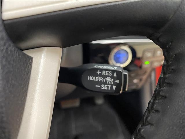 プリウス Ａツーリングセレクション　４ＷＤ　ワンセグ　メモリーナビ　ＤＶＤ再生　ミュージックプレイヤー接続可　バックカメラ　衝突被害軽減システム　ドラレコ　ＬＥＤヘッドランプ（11枚目）