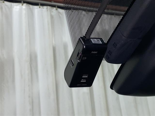プリウス Ａツーリングセレクション　４ＷＤ　ワンセグ　メモリーナビ　ＤＶＤ再生　ミュージックプレイヤー接続可　バックカメラ　衝突被害軽減システム　ドラレコ　ＬＥＤヘッドランプ（19枚目）
