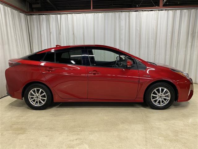 プリウス Ａツーリングセレクション　４ＷＤ　ワンセグ　メモリーナビ　ＤＶＤ再生　ミュージックプレイヤー接続可　バックカメラ　衝突被害軽減システム　ドラレコ　ＬＥＤヘッドランプ（30枚目）