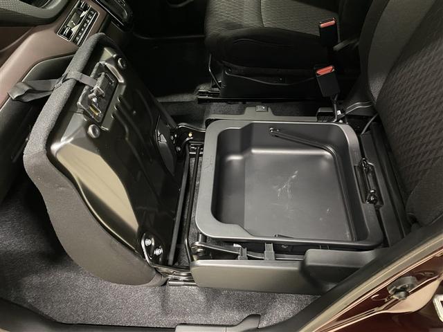 ソリオバンディット ハイブリッドＭＶ　４ＷＤ　フルセグ　メモリーナビ　ＤＶＤ再生　ミュージックプレイヤー接続可　バックカメラ　衝突被害軽減システム　両側電動スライド　ＬＥＤヘッドランプ　ウオークスルー　アイドリングストップ（19枚目）