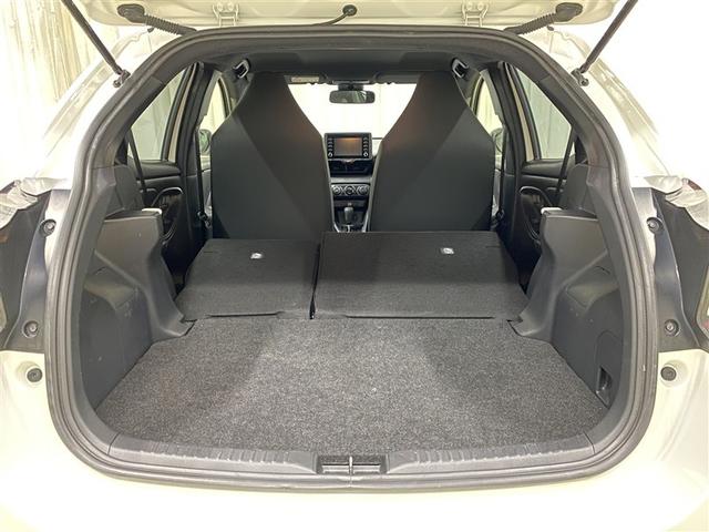 ヤリス Ｘ　４ＷＤ　メモリーナビ　ミュージックプレイヤー接続可　バックカメラ　衝突被害軽減システム　ＥＴＣ　ワンオーナー（19枚目）