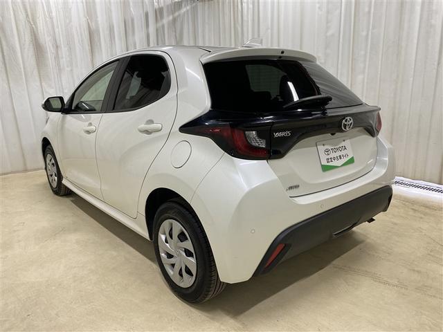 ヤリス Ｘ　４ＷＤ　メモリーナビ　ミュージックプレイヤー接続可　バックカメラ　衝突被害軽減システム　ＥＴＣ　ワンオーナー（21枚目）