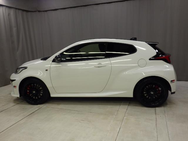 GRヤリス RZ ハイパフォーマンス ファースト エディション 4WD メモリーナビ バックカメラ 衝突被害軽減システム ETC ドラレコ LEDヘッドランプ ワンオーナー(2枚目)