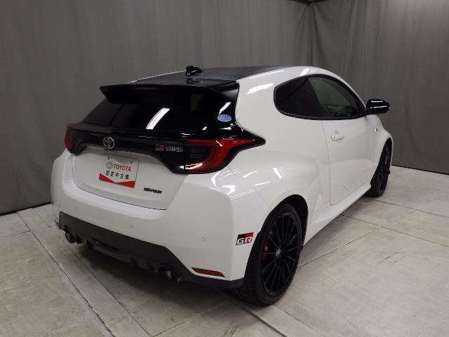 GRヤリス RZ ハイパフォーマンス ファースト エディション 4WD メモリーナビ バックカメラ 衝突被害軽減システム ETC ドラレコ LEDヘッドランプ ワンオーナー(4枚目)