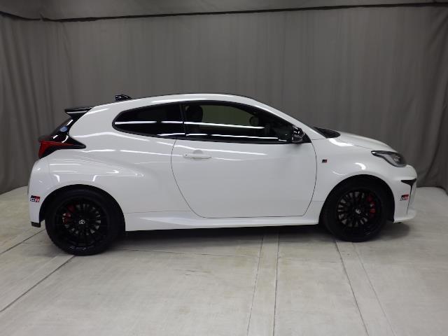 GRヤリス RZ ハイパフォーマンス ファースト エディション 4WD メモリーナビ バックカメラ 衝突被害軽減システム ETC ドラレコ LEDヘッドランプ ワンオーナー(5枚目)