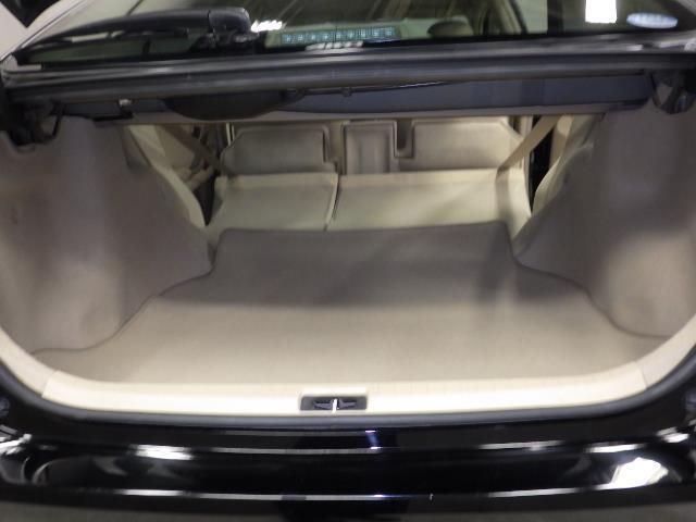 トランクスペースシート格納時