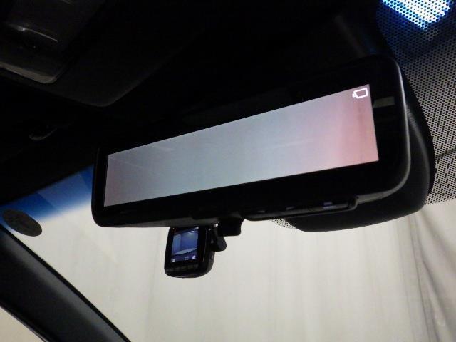 クラウンハイブリッド ＲＳアドバンス　Ｆｏｕｒ　革シート　サンルーフ　４ＷＤ　フルセグ　メモリーナビ　ＤＶＤ再生　ミュージックプレイヤー接続可　バックカメラ　衝突被害軽減システム　ＥＴＣ　ドラレコ　ＬＥＤヘッドランプ　ワンオーナー　フルエアロ（20枚目）