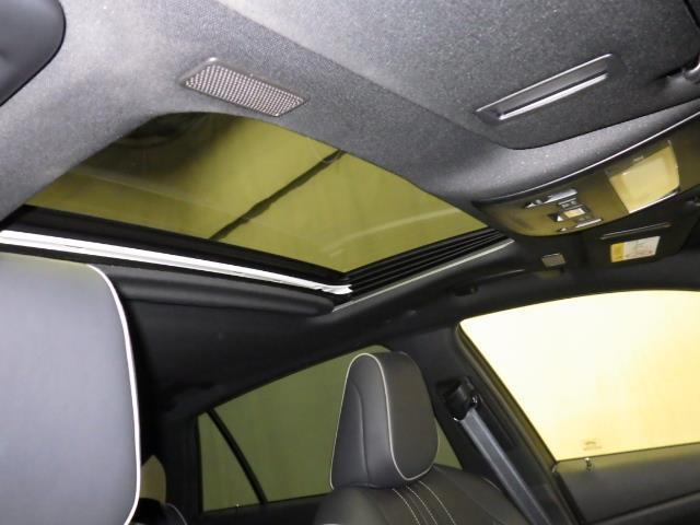 クラウンハイブリッド ＲＳアドバンス　Ｆｏｕｒ　革シート　サンルーフ　４ＷＤ　フルセグ　メモリーナビ　ＤＶＤ再生　ミュージックプレイヤー接続可　バックカメラ　衝突被害軽減システム　ＥＴＣ　ドラレコ　ＬＥＤヘッドランプ　ワンオーナー　フルエアロ（21枚目）