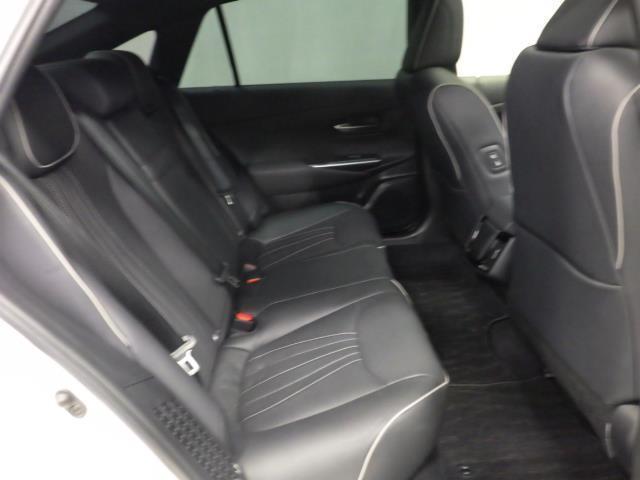 クラウンハイブリッド ＲＳアドバンス　Ｆｏｕｒ　革シート　サンルーフ　４ＷＤ　フルセグ　メモリーナビ　ＤＶＤ再生　ミュージックプレイヤー接続可　バックカメラ　衝突被害軽減システム　ＥＴＣ　ドラレコ　ＬＥＤヘッドランプ　ワンオーナー　フルエアロ（26枚目）