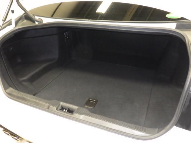 クラウンハイブリッド ＲＳアドバンス　Ｆｏｕｒ　革シート　サンルーフ　４ＷＤ　フルセグ　メモリーナビ　ＤＶＤ再生　ミュージックプレイヤー接続可　バックカメラ　衝突被害軽減システム　ＥＴＣ　ドラレコ　ＬＥＤヘッドランプ　ワンオーナー　フルエアロ（27枚目）