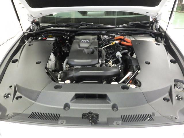 クラウンハイブリッド ＲＳアドバンス　Ｆｏｕｒ　革シート　サンルーフ　４ＷＤ　フルセグ　メモリーナビ　ＤＶＤ再生　ミュージックプレイヤー接続可　バックカメラ　衝突被害軽減システム　ＥＴＣ　ドラレコ　ＬＥＤヘッドランプ　ワンオーナー　フルエアロ（28枚目）