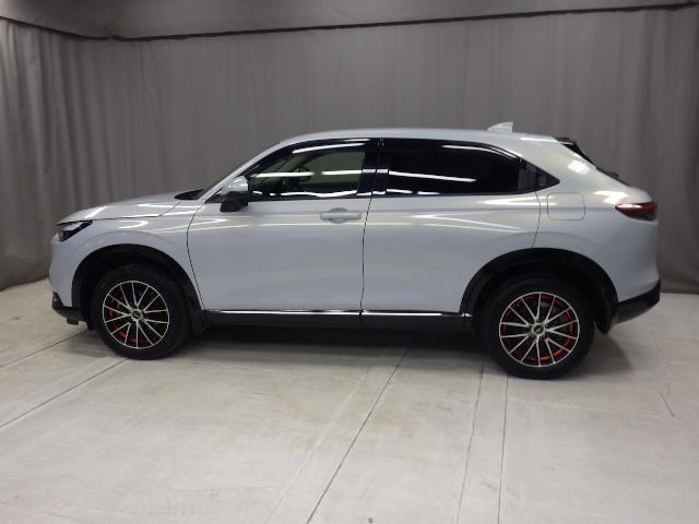 ヴェゼル e:HEV Z 4WD フルセグ メモリーナビ DVD再生 バックカメラ 衝突被害軽減システム ETC ドラレコ LEDヘッドランプ ハーフレザーシート アルミホイール オートクルーズコントロール 寒冷地仕様 CD(2枚目)