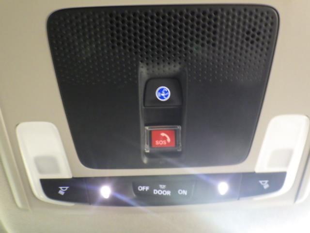 ヴェゼル e:HEV Z 4WD フルセグ メモリーナビ DVD再生 バックカメラ 衝突被害軽減システム ETC ドラレコ LEDヘッドランプ ハーフレザーシート アルミホイール オートクルーズコントロール 寒冷地仕様 CD(18枚目)