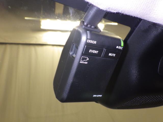 ヴェゼル e:HEV Z 4WD フルセグ メモリーナビ DVD再生 バックカメラ 衝突被害軽減システム ETC ドラレコ LEDヘッドランプ ハーフレザーシート アルミホイール オートクルーズコントロール 寒冷地仕様 CD(20枚目)