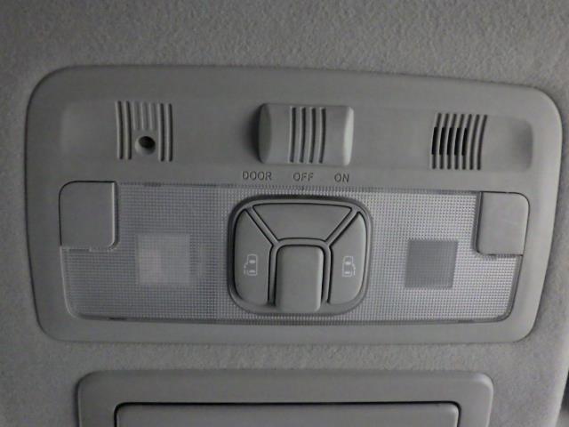 エスティマ アエラス　４ＷＤ　ワンセグ　メモリーナビ　バックカメラ　ＥＴＣ　乗車定員８人　３列シート（17枚目）