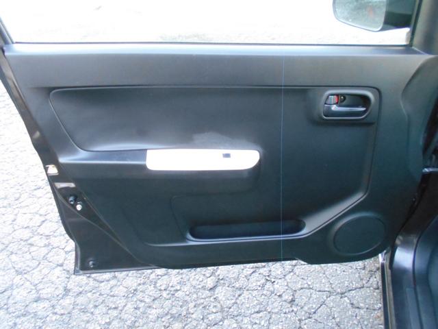 アルト Ｌ　４ＷＤ　衝突被害軽減システム　キーレスエントリー　アイドリングストップ　シートヒーター　ＣＶＴ　盗難防止システム　ＡＢＳ　ＥＳＣ　ＣＤ　ミュージックプレイヤー接続可　アルミホイール　衝突安全ボディ（22枚目）