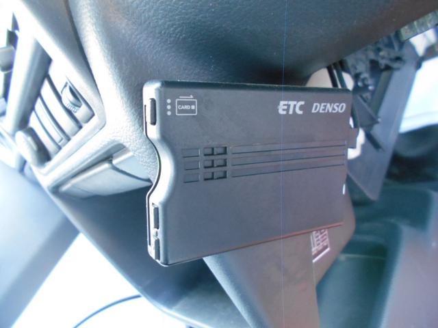 NT100クリッパートラック DX農繁仕様 4WD デフロック 5速MT ETC エアコン パワステ 運転席エアバッグ 助手席エアバッグ スタッドレスタイヤあります(4枚目)