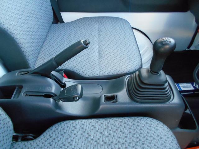 NT100クリッパートラック DX農繁仕様 4WD デフロック 5速MT ETC エアコン パワステ 運転席エアバッグ 助手席エアバッグ スタッドレスタイヤあります(8枚目)