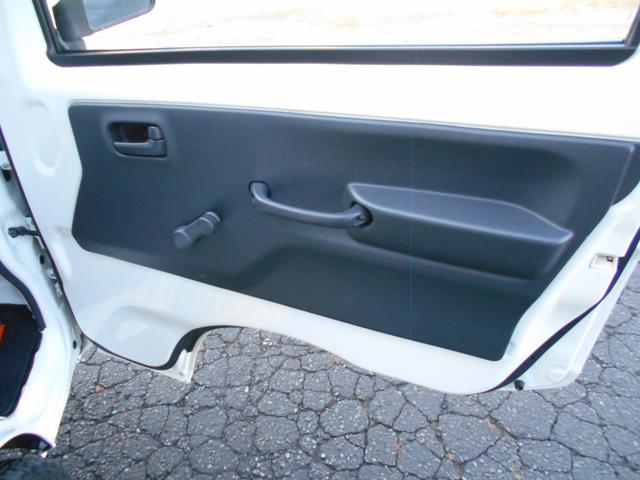 NT100クリッパートラック DX農繁仕様 4WD デフロック 5速MT ETC エアコン パワステ 運転席エアバッグ 助手席エアバッグ スタッドレスタイヤあります(23枚目)