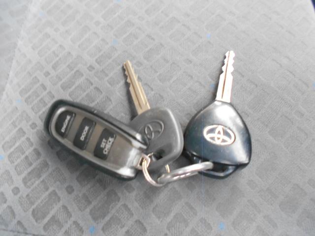 レジアスエースバン ロングスーパーＧＬ　４ＷＤ　社外ナビ　ＴＶ　Ｂｌｕｅｔｏｏｔｈ　ドラレコ　エンジンスターター　両側スライドドア　キーレスエントリー　ＡＴ　１００Ｖ電源　エアコン　パワーウィンドウ（11枚目）