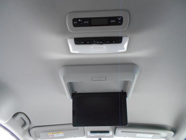 セレナ ハイウェイスター プロパイロットエディション 4WD 9インチナビ アラウンドビューモニター デジタルインナーミラー オートクルーズコントロール 衝突被害軽減システム 両側パワースライドドア アイドリングストップ フリップダウンモニター(9枚目)