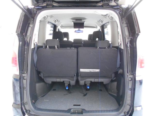 セレナ ハイウェイスター プロパイロットエディション 4WD 9インチナビ アラウンドビューモニター デジタルインナーミラー オートクルーズコントロール 衝突被害軽減システム 両側パワースライドドア アイドリングストップ フリップダウンモニター(19枚目)