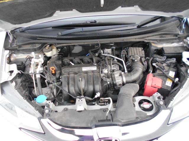 フィット １３Ｇ・Ｆパッケージ　純正ナビ　ＴＶ　Ｂｌｕｅｔｏｏｔｈ　ドライブレコーダー　ＥＴＣ　バックカメラ　衝突被害軽減システム　スマートキー　電動格納ミラー　ＣＶＴ　盗難防止システム　衝突安全ボディ　ＥＳＣ（20枚目）