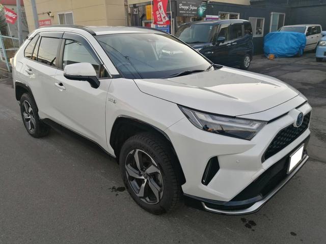 ＲＡＶ４ ＰＨＶ Ｇ　Ｚ　４ＷＤ　ドライブレコーダー　バックカメラ　フロントカメラ　クリアランスソナー　オートクルーズコントロール　レーンアシスト　パワーシート　衝突被害軽減システム　ＴＶ　オートマチックハイビーム（6枚目）