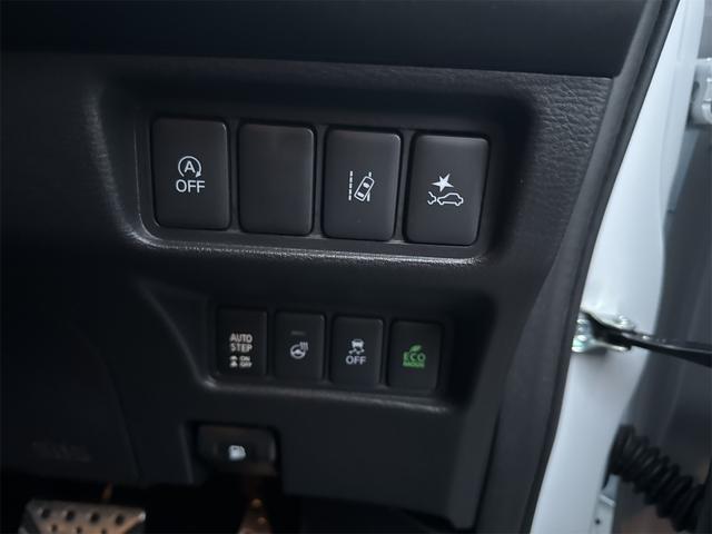 デリカＤ：５ シャモニー　４ＷＤ　ＥＴＣ　バックカメラ　ＴＶ　オートクルーズコントロール　レーンアシスト　衝突被害軽減システム　両側電動スライドドア　オートライト　ＬＥＤヘッドランプ　電動リアゲート　スマートキー（10枚目）