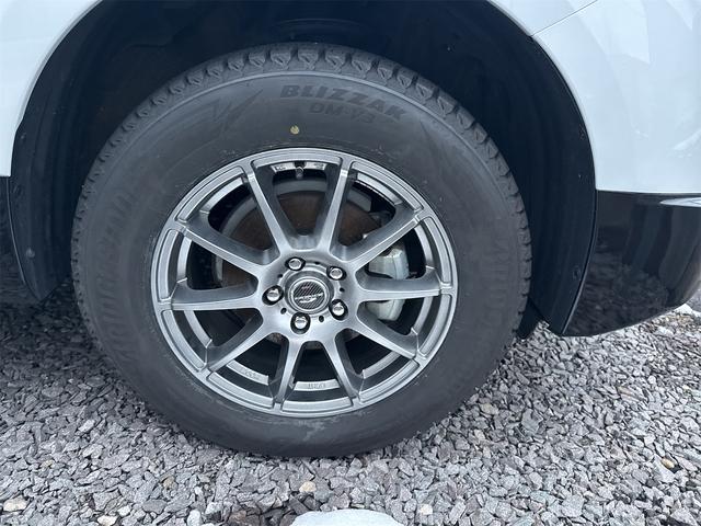 デリカＤ：５ シャモニー　４ＷＤ　ＥＴＣ　バックカメラ　ＴＶ　オートクルーズコントロール　レーンアシスト　衝突被害軽減システム　両側電動スライドドア　オートライト　ＬＥＤヘッドランプ　電動リアゲート　スマートキー（20枚目）