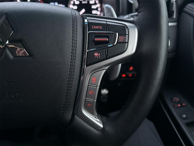 デリカＤ：５ シャモニー　４ＷＤ　ＥＴＣ　バックカメラ　ＴＶ　オートクルーズコントロール　レーンアシスト　衝突被害軽減システム　両側電動スライドドア　オートライト　ＬＥＤヘッドランプ　電動リアゲート　スマートキー（27枚目）