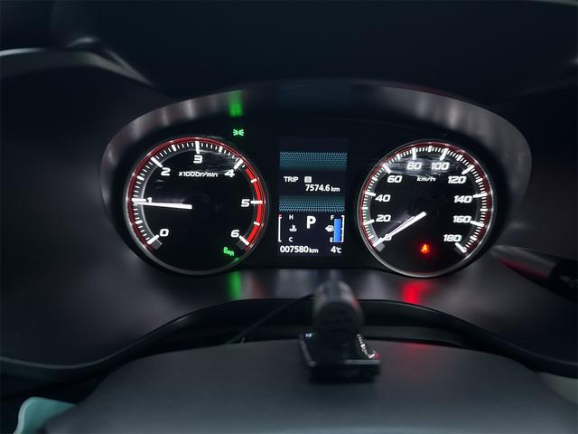 デリカＤ：５ シャモニー　４ＷＤ　ＥＴＣ　バックカメラ　ＴＶ　オートクルーズコントロール　レーンアシスト　衝突被害軽減システム　両側電動スライドドア　オートライト　ＬＥＤヘッドランプ　電動リアゲート　スマートキー（30枚目）