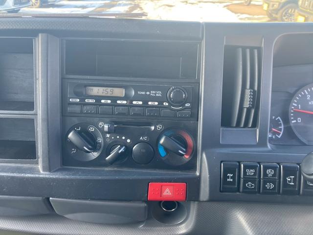 エルフトラック ３．５ＫＬタンクローリー　４ＷＤ　ＭＴ　後輪ダブル　バックカメラ　アイドリングストップ　電動格納ミラー　エアコン　運転席エアバッグ（16枚目）