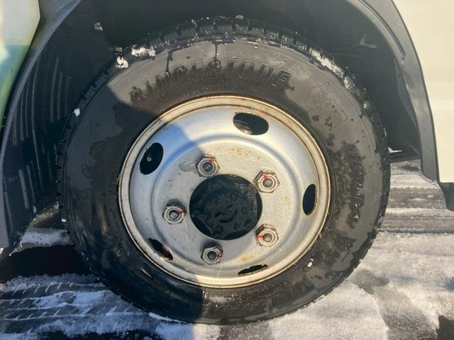 エルフトラック ３．５ＫＬタンクローリー　４ＷＤ　ＭＴ　後輪ダブル　バックカメラ　アイドリングストップ　電動格納ミラー　エアコン　運転席エアバッグ（37枚目）