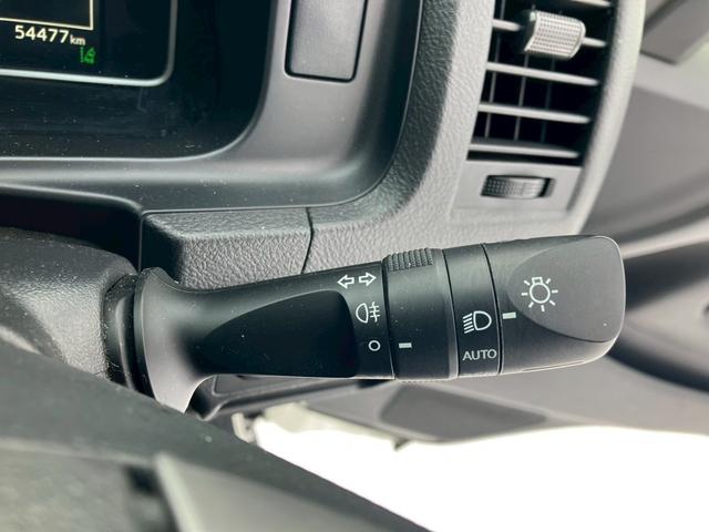 ハイエースワゴン グランドキャビン　４ＷＤ　ＥＴＣ　バックカメラ　ナビ　レーンアシスト　衝突被害軽減システム　スライドドア　オートマチックハイビーム　オートライト　キーレスエントリー　電動格納ミラー　ＡＴ（15枚目）