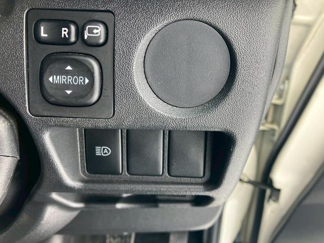 ハイエースワゴン グランドキャビン　４ＷＤ　ＥＴＣ　バックカメラ　ナビ　レーンアシスト　衝突被害軽減システム　スライドドア　オートマチックハイビーム　オートライト　キーレスエントリー　電動格納ミラー　ＡＴ（22枚目）