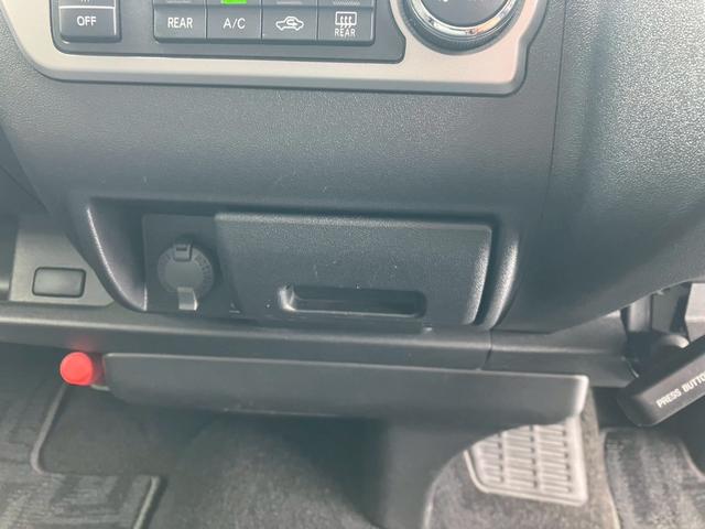 ハイエースワゴン グランドキャビン　４ＷＤ　ＥＴＣ　バックカメラ　ナビ　レーンアシスト　衝突被害軽減システム　スライドドア　オートマチックハイビーム　オートライト　キーレスエントリー　電動格納ミラー　ＡＴ（24枚目）