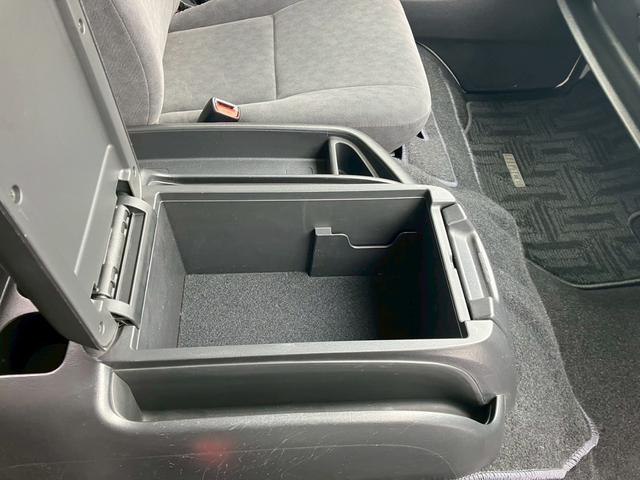 ハイエースワゴン グランドキャビン　４ＷＤ　ＥＴＣ　バックカメラ　ナビ　レーンアシスト　衝突被害軽減システム　スライドドア　オートマチックハイビーム　オートライト　キーレスエントリー　電動格納ミラー　ＡＴ（25枚目）