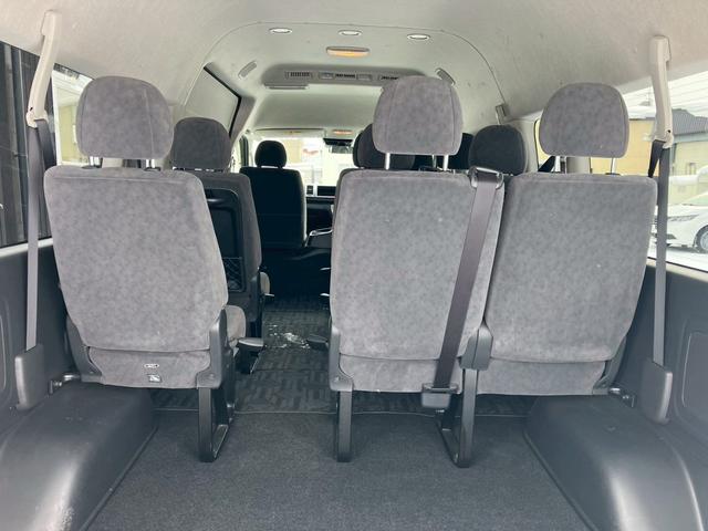 ハイエースワゴン グランドキャビン　４ＷＤ　ＥＴＣ　バックカメラ　ナビ　レーンアシスト　衝突被害軽減システム　スライドドア　オートマチックハイビーム　オートライト　キーレスエントリー　電動格納ミラー　ＡＴ（35枚目）