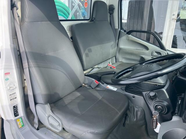ダイナトラック タンクローリー　３．７５ＫＬ　２室　４ＷＤ　ＭＴ　後輪ダブル　ＥＳＣ　エアコン　パワーウィンドウ　運転席エアバッグ（22枚目）