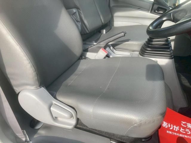 ダイナトラック ２ｔワイドキャブロング　４ＷＤ　トラック　ＭＴ　後輪ダブル　衝突被害軽減システム　レーンアシスト　ＥＴＣ　ＥＳＣ　エアコン　運転席エアバッグ　記録簿（52枚目）