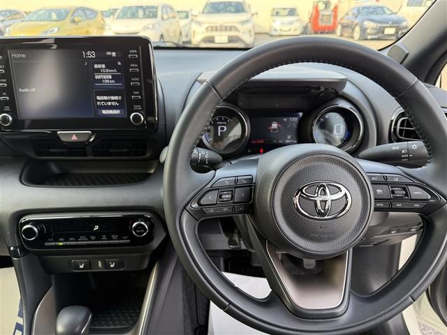 ヤリス Ｚ　４ＷＤ　バックカメラ　衝突被害軽減システム　ワンオーナー（9枚目）