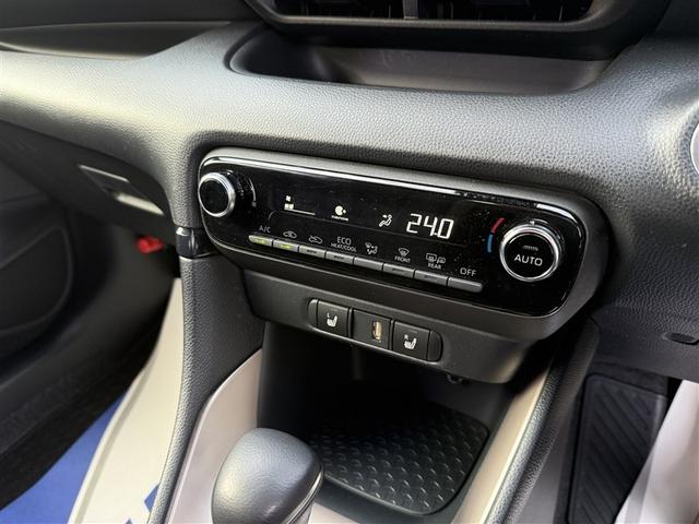 ヤリス Ｚ　４ＷＤ　バックカメラ　衝突被害軽減システム　ワンオーナー（13枚目）