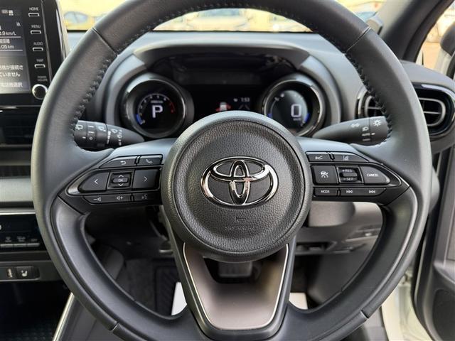 ヤリス Ｚ　４ＷＤ　バックカメラ　衝突被害軽減システム　ワンオーナー（15枚目）