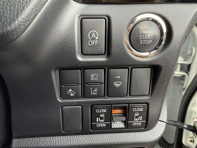 ヴォクシー ＺＳ　煌ＩＩＩ　４ＷＤ　フルセグ　メモリーナビ　ＤＶＤ再生　後席モニター　バックカメラ　衝突被害軽減システム　両側電動スライド　ＬＥＤヘッドランプ　乗車定員８人　３列シート　ワンオーナー　アイドリングストップ（12枚目）