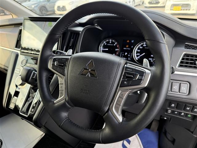 デリカD:5 P 4WD フルセグ メモリーナビ DVD再生 バックカメラ 衝突被害軽減システム 両側電動スライド LEDヘッドランプ 乗車定員8人 3列シート ディーゼル(10枚目)