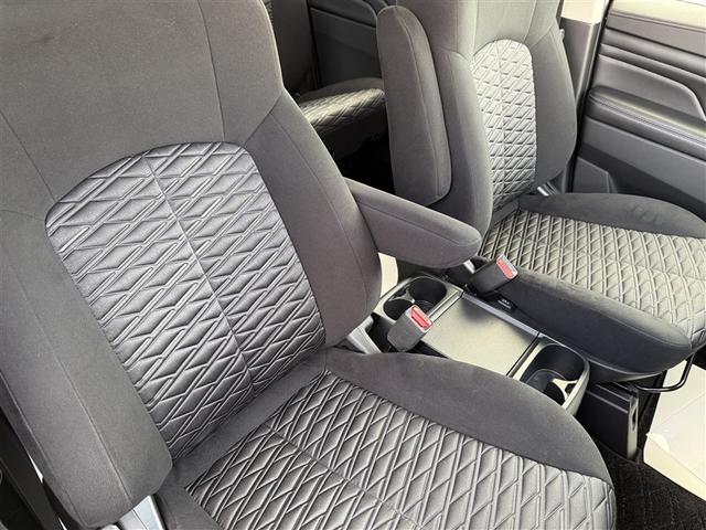 デリカD:5 P 4WD フルセグ メモリーナビ DVD再生 バックカメラ 衝突被害軽減システム 両側電動スライド LEDヘッドランプ 乗車定員8人 3列シート ディーゼル(16枚目)